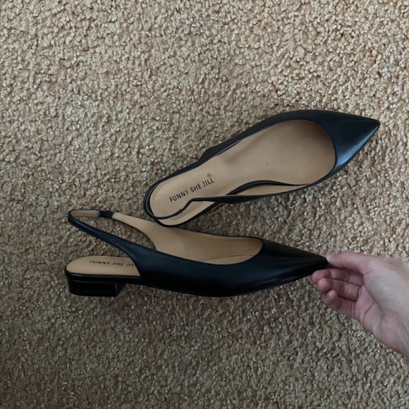 Funny She Jill Pointy Low Heels in Black - Picture 2 of 2